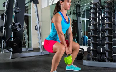woman doing a goblet squat