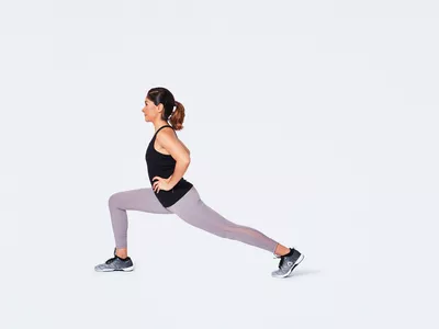 woman doing a lunge