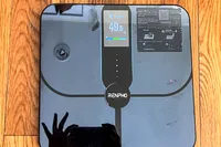 The digital display on the Renpho Elis Nova Smart Scale