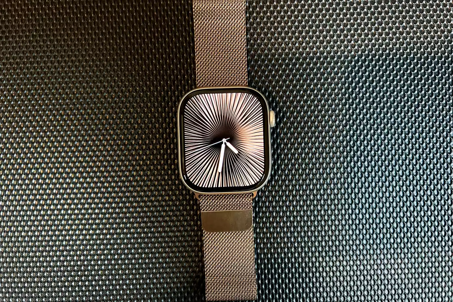 The digital display on the Apple Watch Series 10