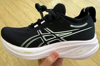 Closer view of design looks placed on Asics Women's Gel-Nimbus 26