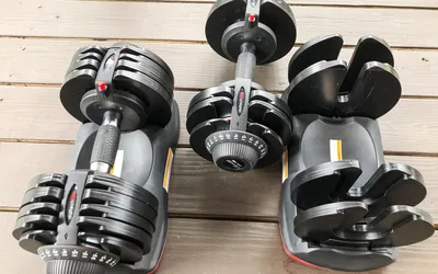 The Ativafit Adjustable Dumbbell Set with bases