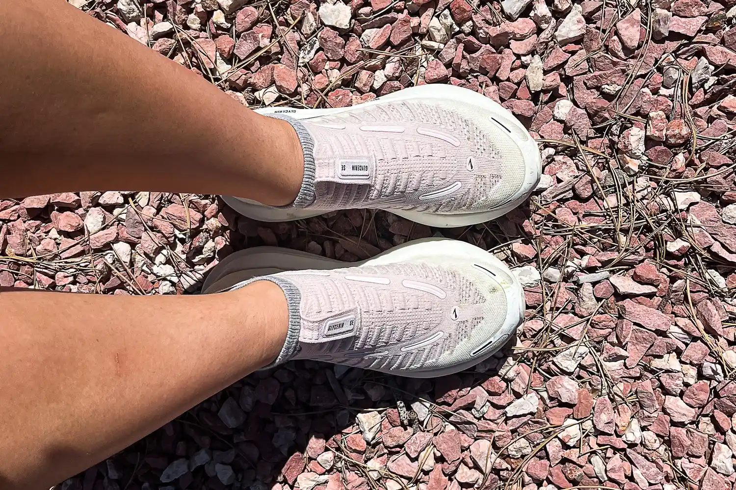 An overhead view of a person wearing the Brooks Women's Glycerin 22 SE Running Shoes