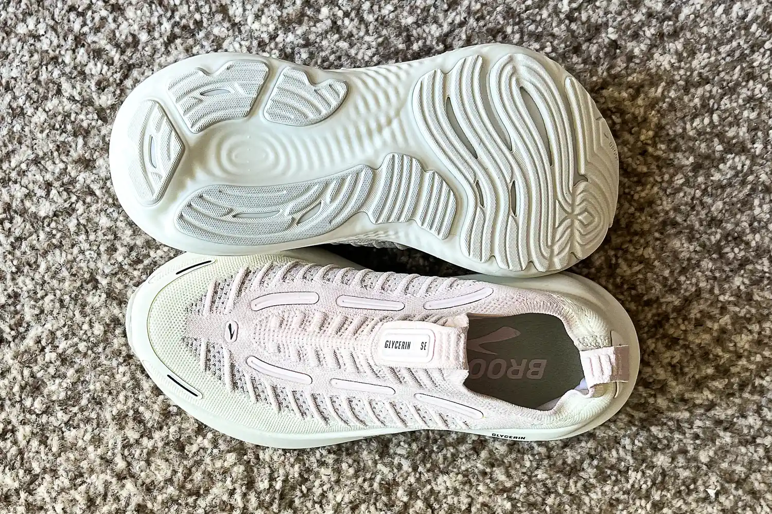 The treads on the bottom of the Brooks Women's Glycerin 22 SE Running Shoes