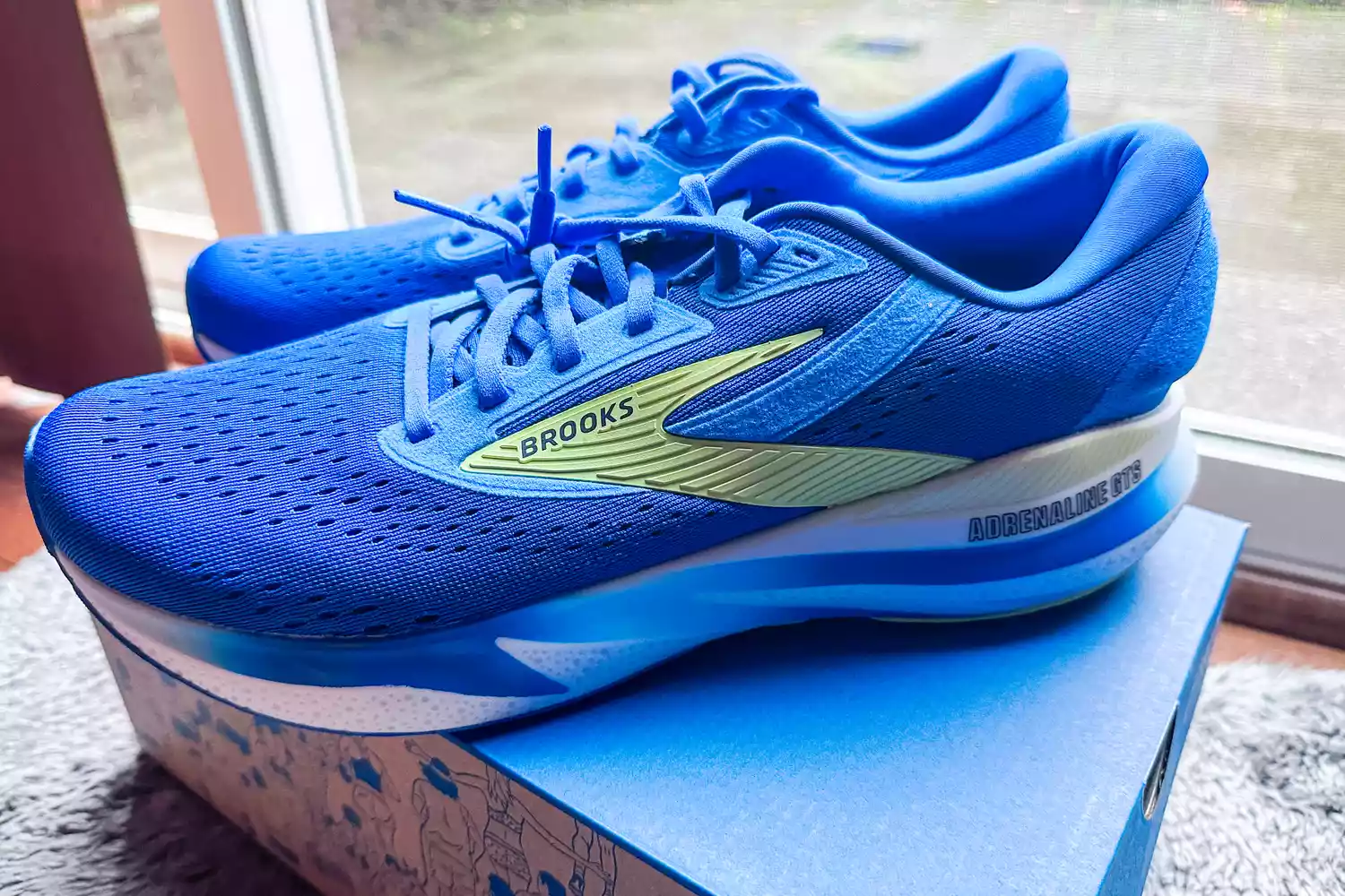 The side of the Brooks Men's Adrenaline GTS 24 Road Running Shoes