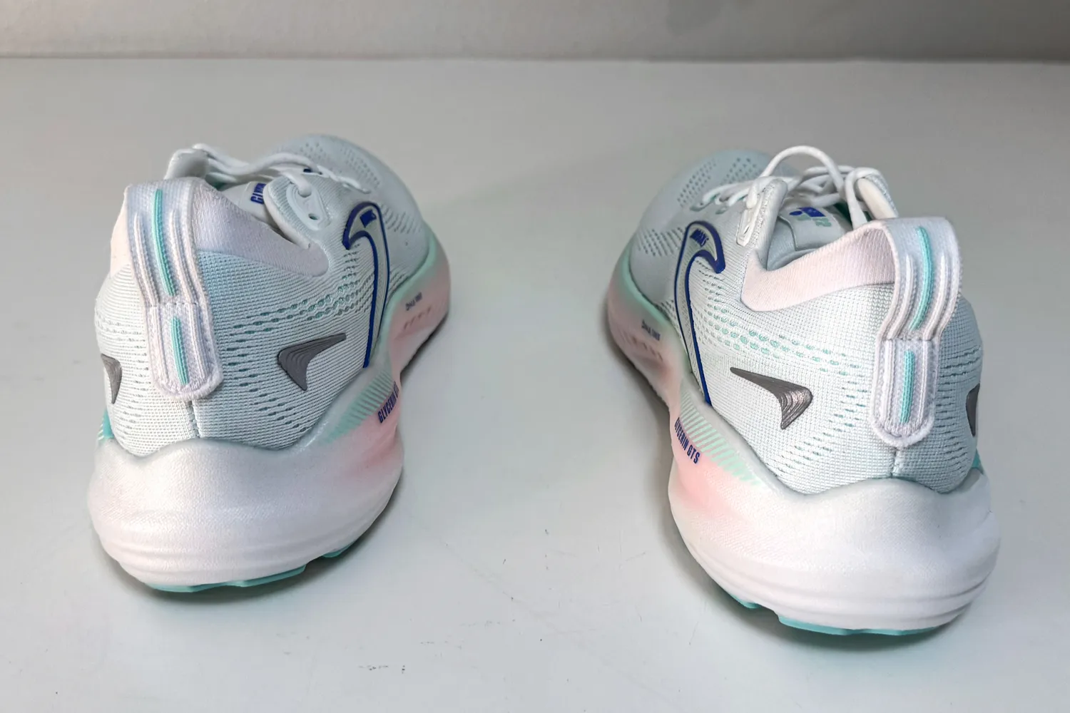 The back of the Brooks Women's Glycerin GTS 22 Running Shoes