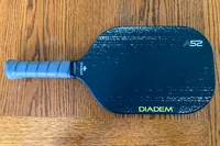 The design on the Diadem A52 Pickleball Paddle