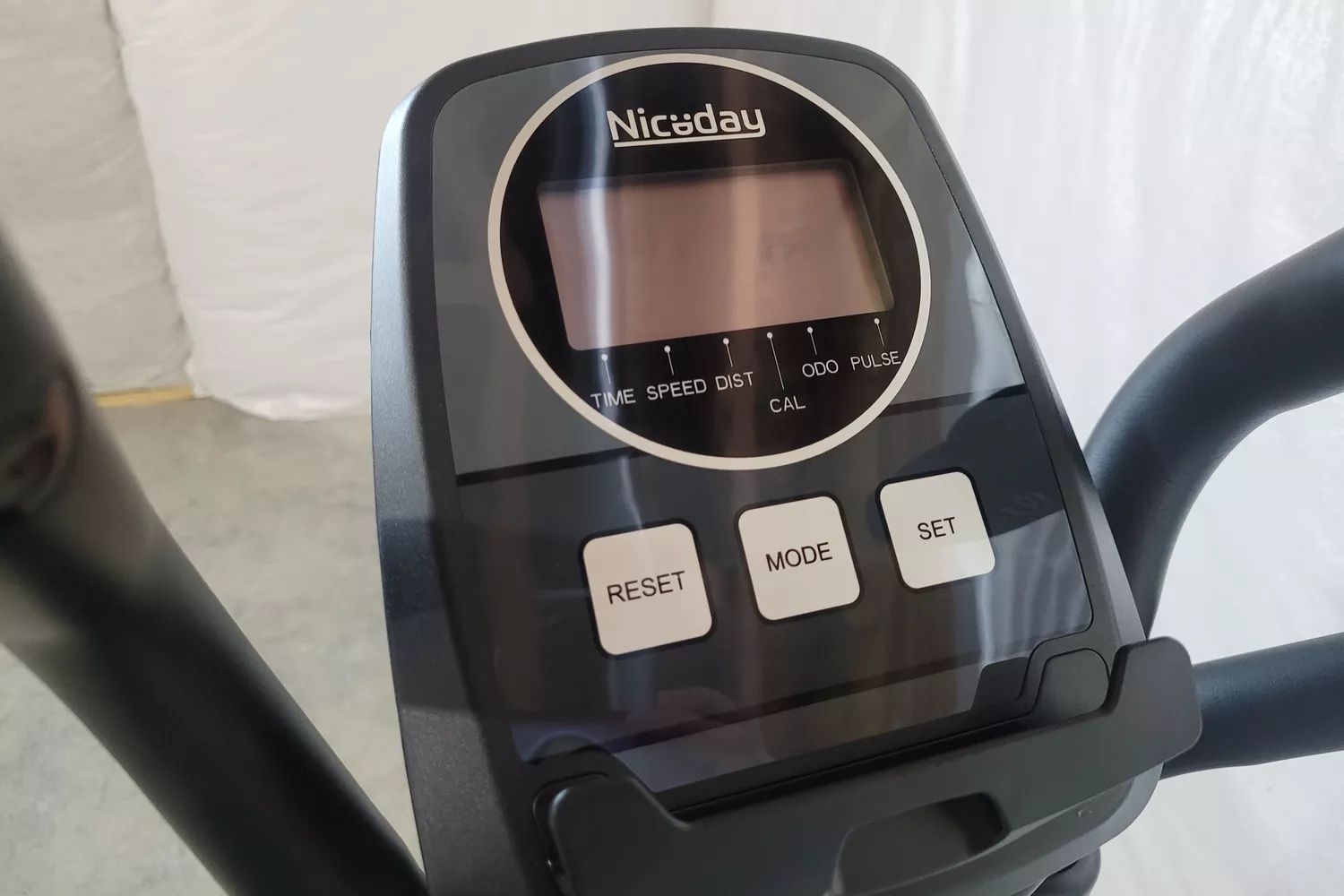 The Niceday Classic Elliptical CT11S screen