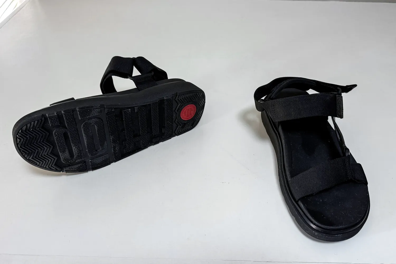 The top straps and treads on the FitFlop Women's GEN-FF Adjustable Webbing/Leather Back-Strap Sandals