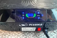 The digital display on the Flybird Mini Vibration Plate