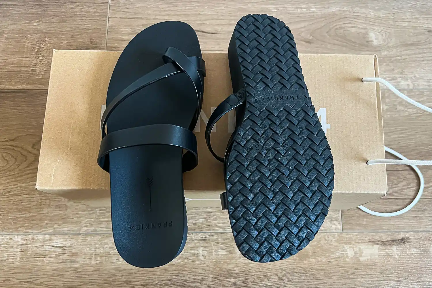 The sole and treads on the Frankie4 Women's Isla Slide