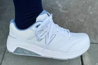 The side of the New Balance Women’s 928v3 Walking Shoes