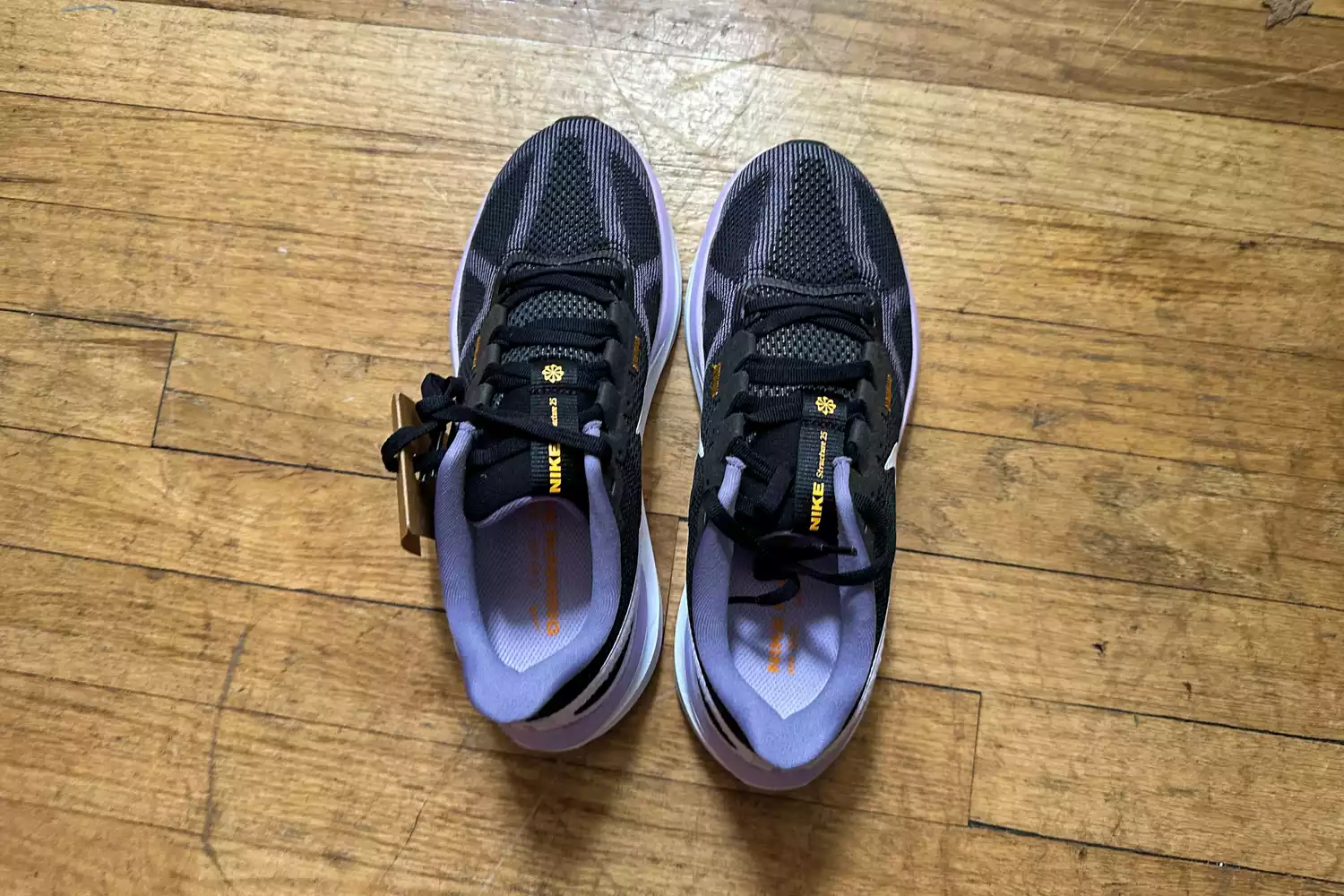 An overhead view of a pair of Nike Structure 25 Women's Road Running Shoes