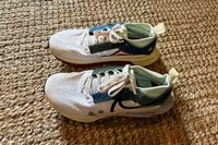 An overhead view of a pair of Nike Zegama 2 Women's Trail Running Shoes