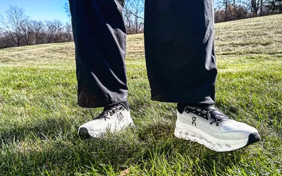 Person wearing On Cloudtilt - Men