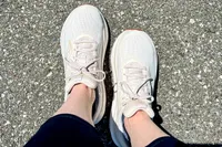 An overhead view of a person wearing the Saucony Women's Echelon 10 Running Shoes