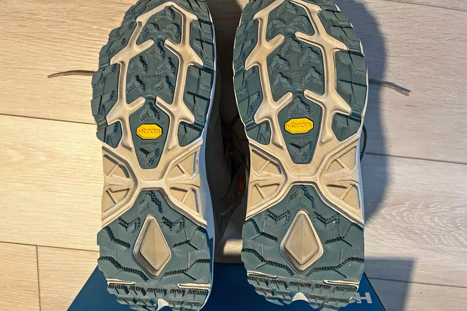 The bottom treads on the Hoka Men's Kaha 2 Low GTX Hiking Shoes