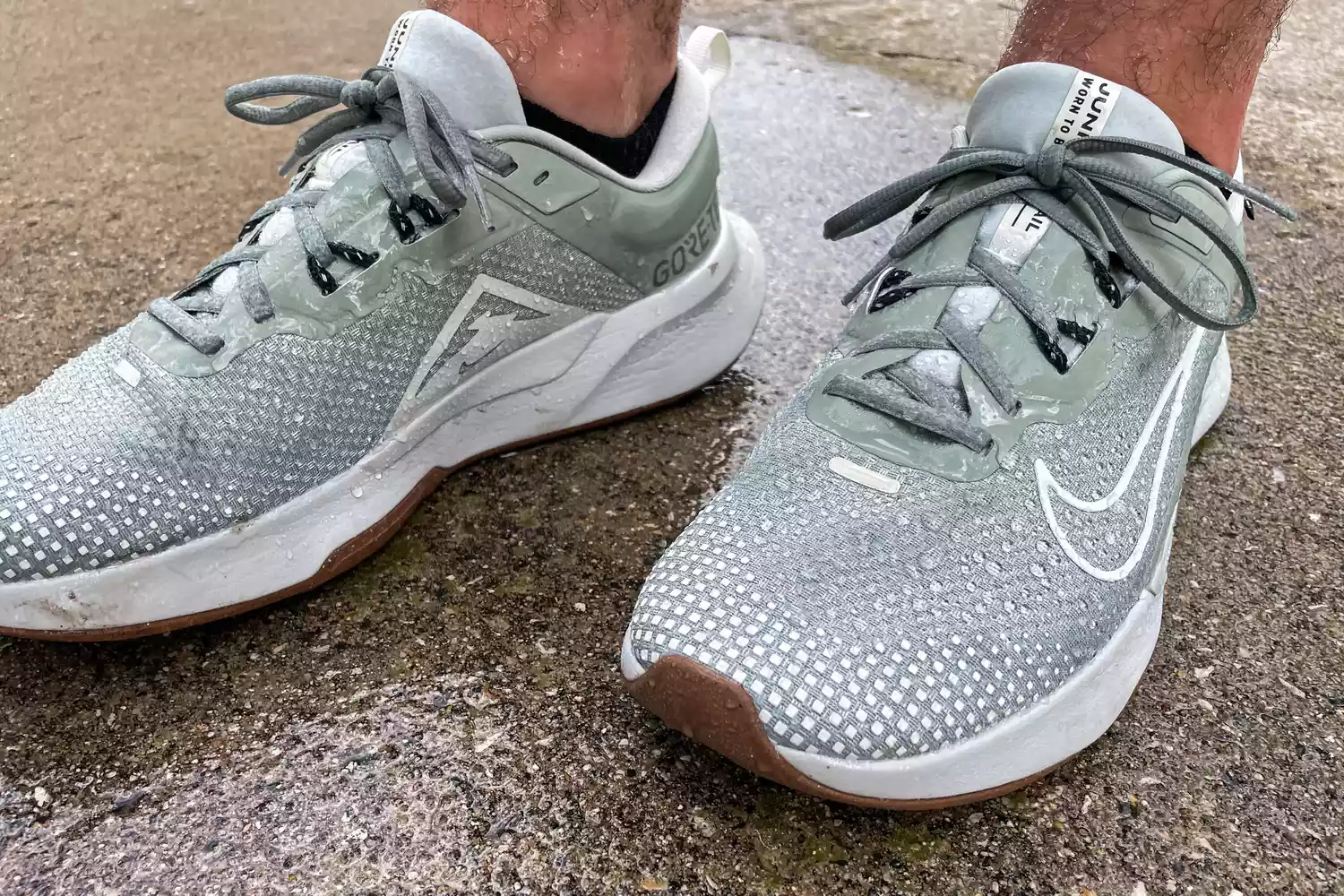 A front view of the Nike Juniper Trail 2 GORE-TEX Men's Waterproof Trail Running Shoes