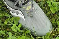 An overhead view of the toes on the Saucony Men's Peregrine 14 GTX Waterproof Running Shoes