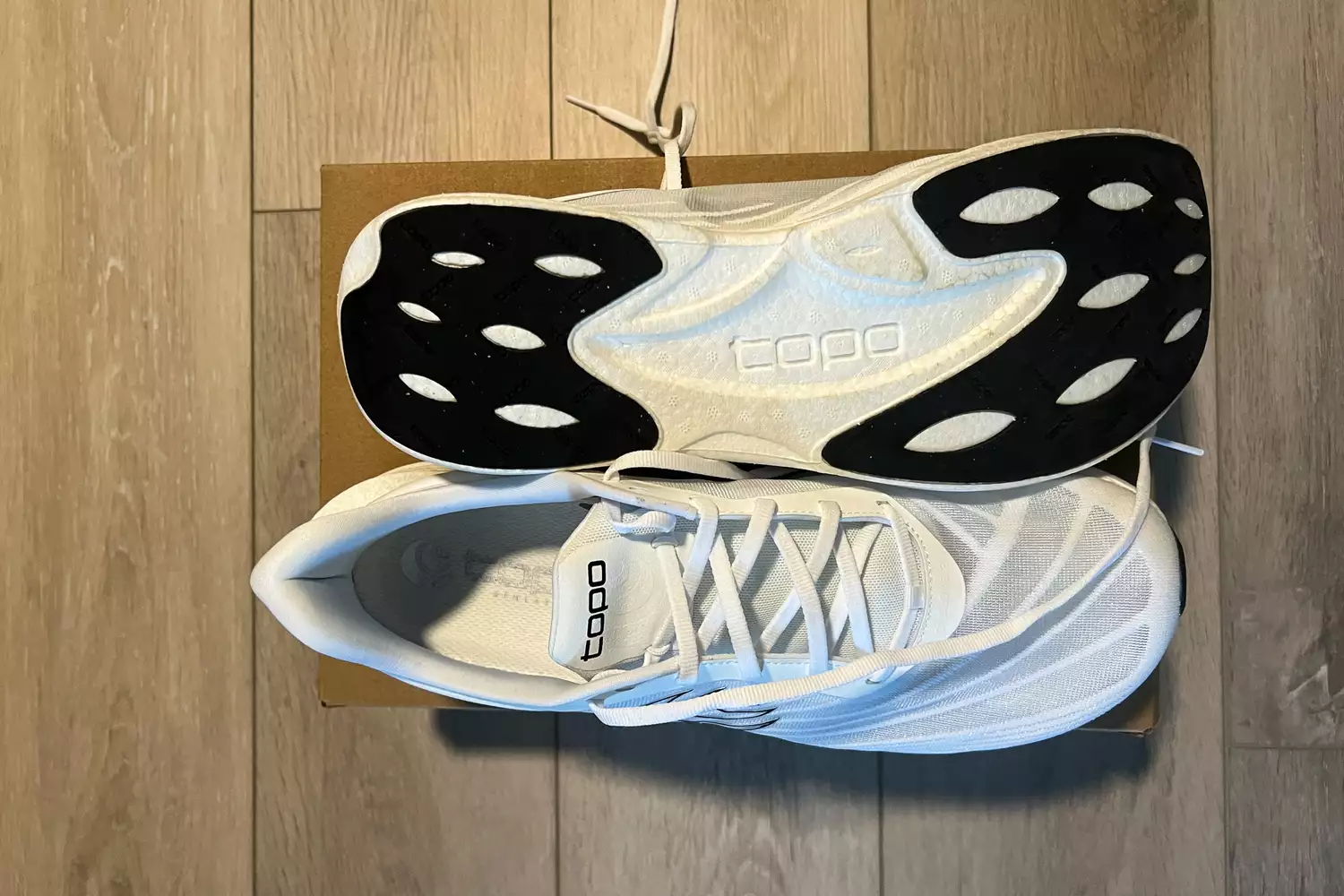 A look at the bottom of the Topo Athletic Men's Cyclone 2