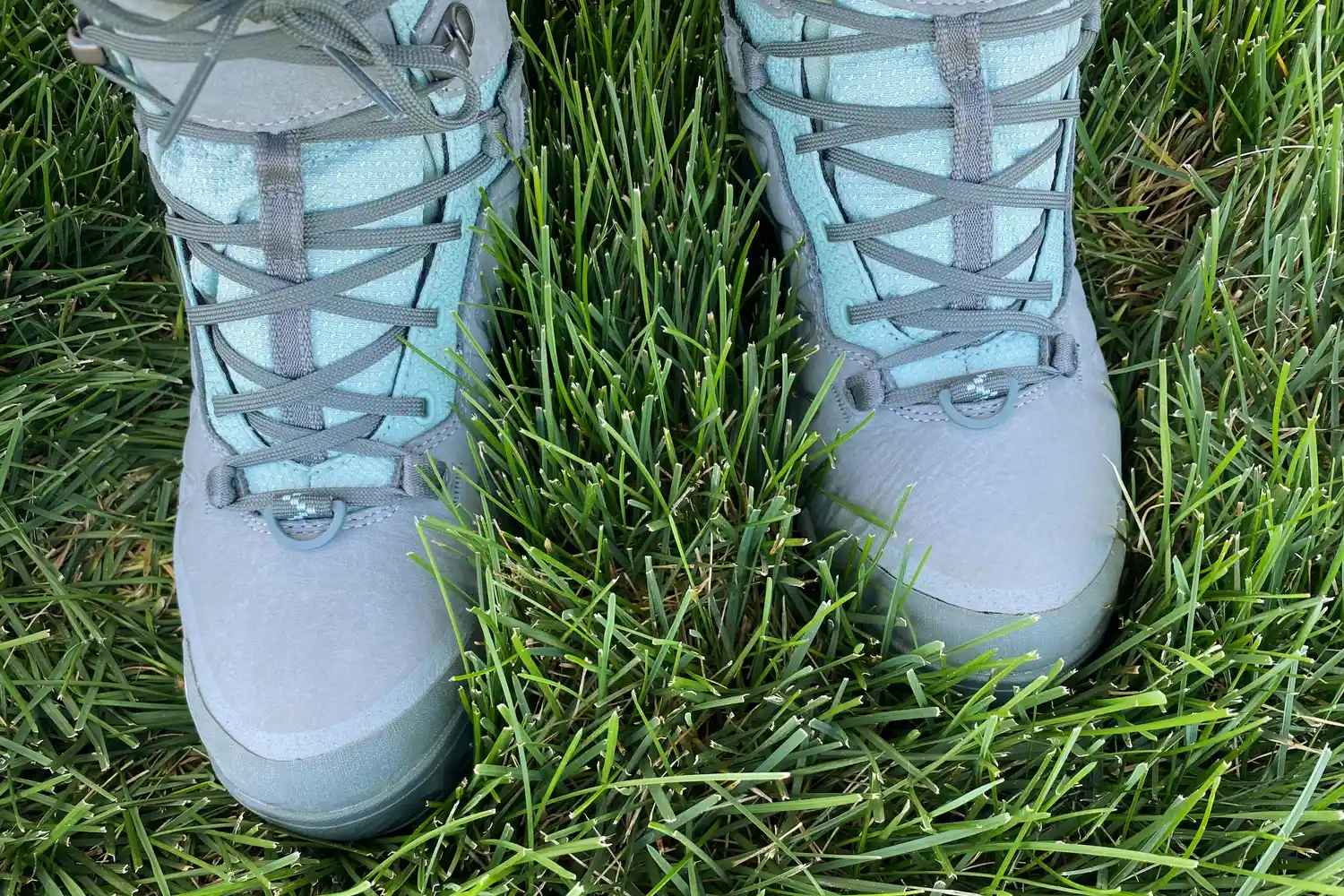 The front laces on the Oboz Bangtail Mid Insulated Waterproof Boots