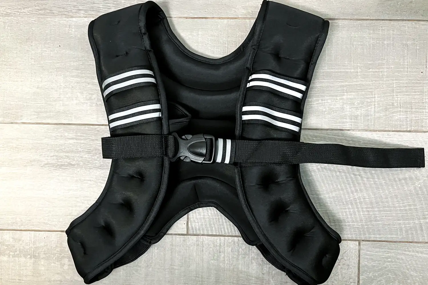 The front of the Zelus Weighted Vest