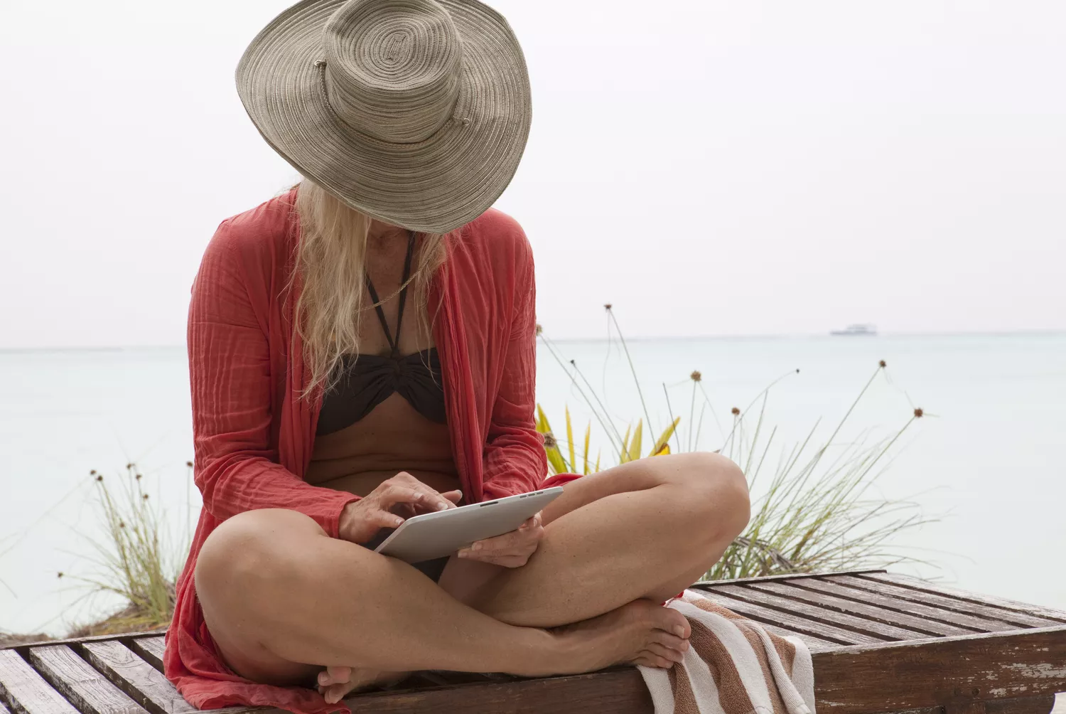 woman with stomach rolls sitting down