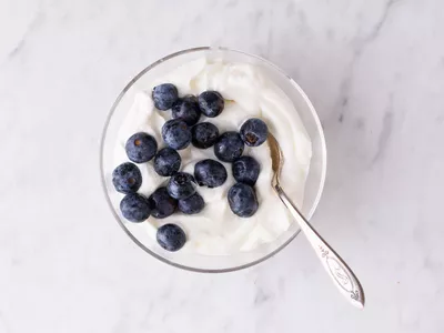 yogurt-with-blueberries